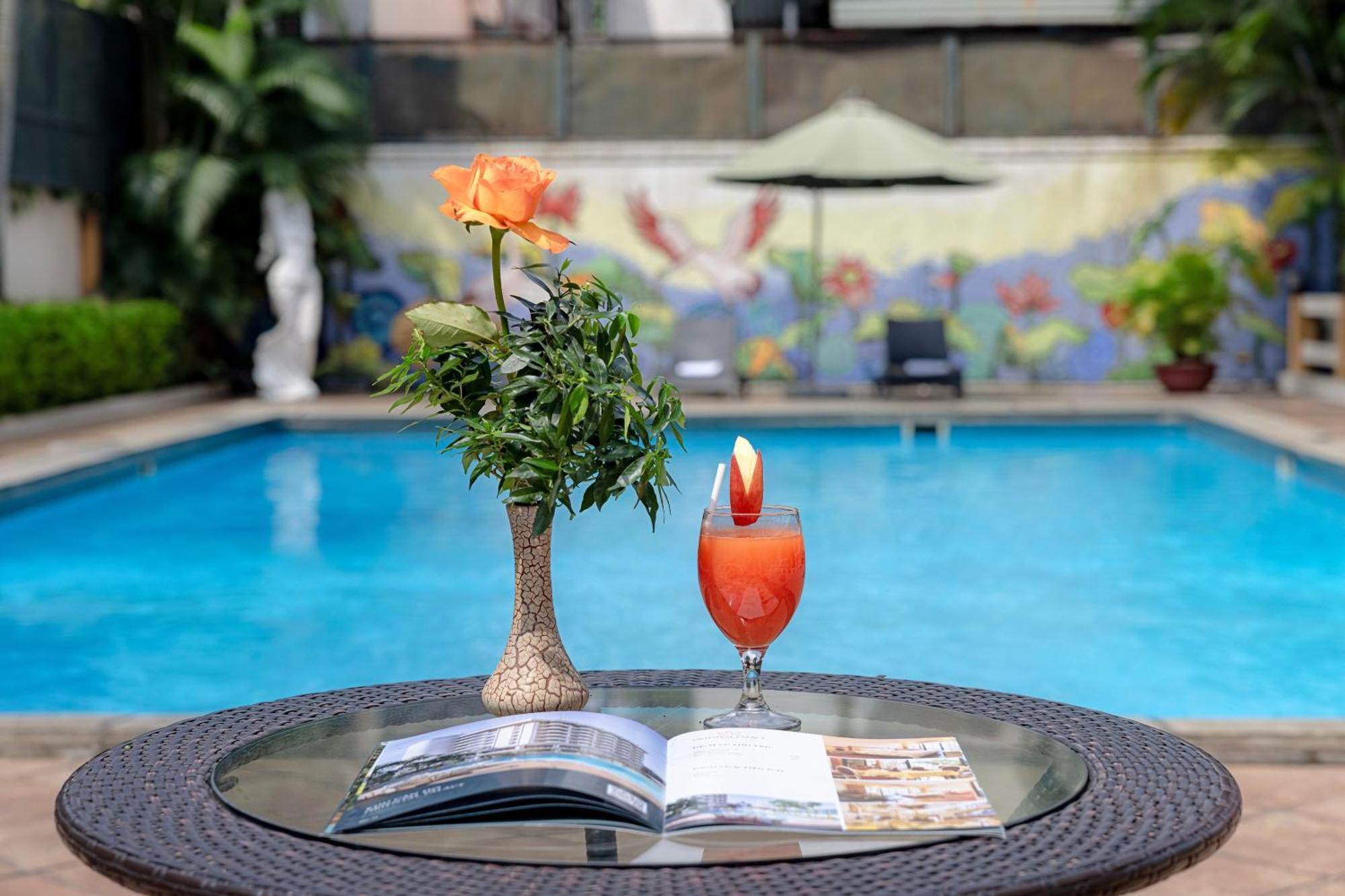 ออเรียนทอลพาเลสอพาร์ตเมนท์ Hotel ฮานอย ภายนอก รูปภาพ
