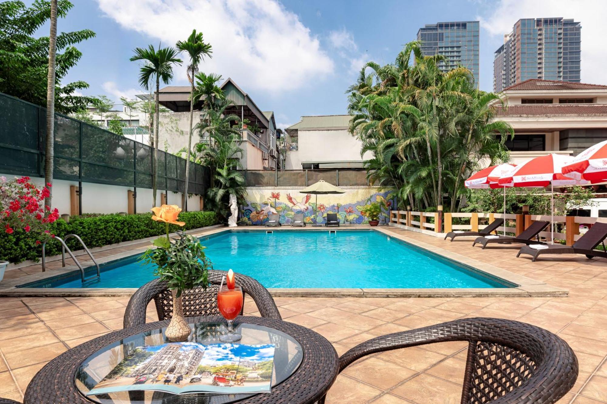 ออเรียนทอลพาเลสอพาร์ตเมนท์ Hotel ฮานอย ภายนอก รูปภาพ