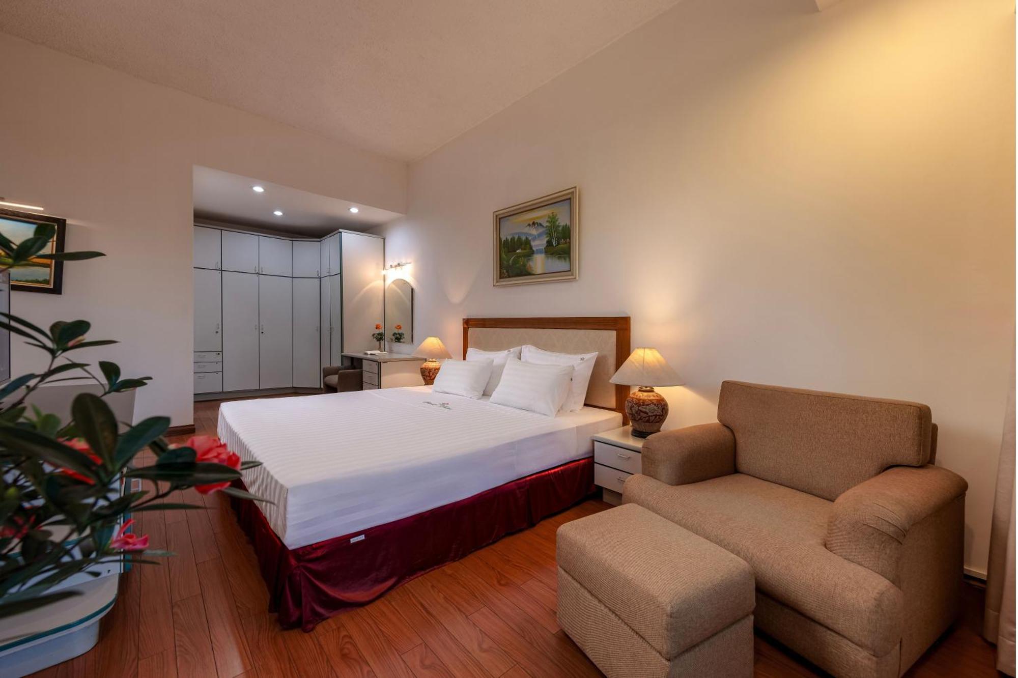 ออเรียนทอลพาเลสอพาร์ตเมนท์ Hotel ฮานอย ภายนอก รูปภาพ